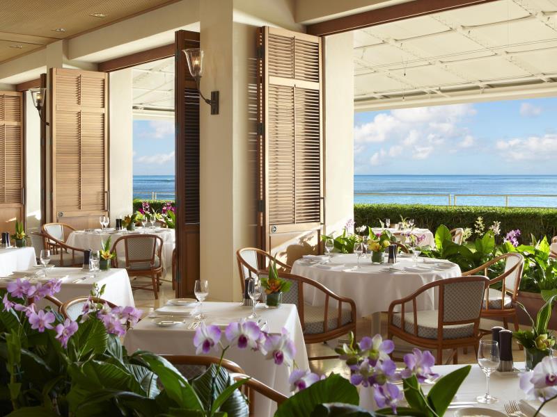 Halekulani - No Resort Fee Honolulu Exterior photo The Beach Club