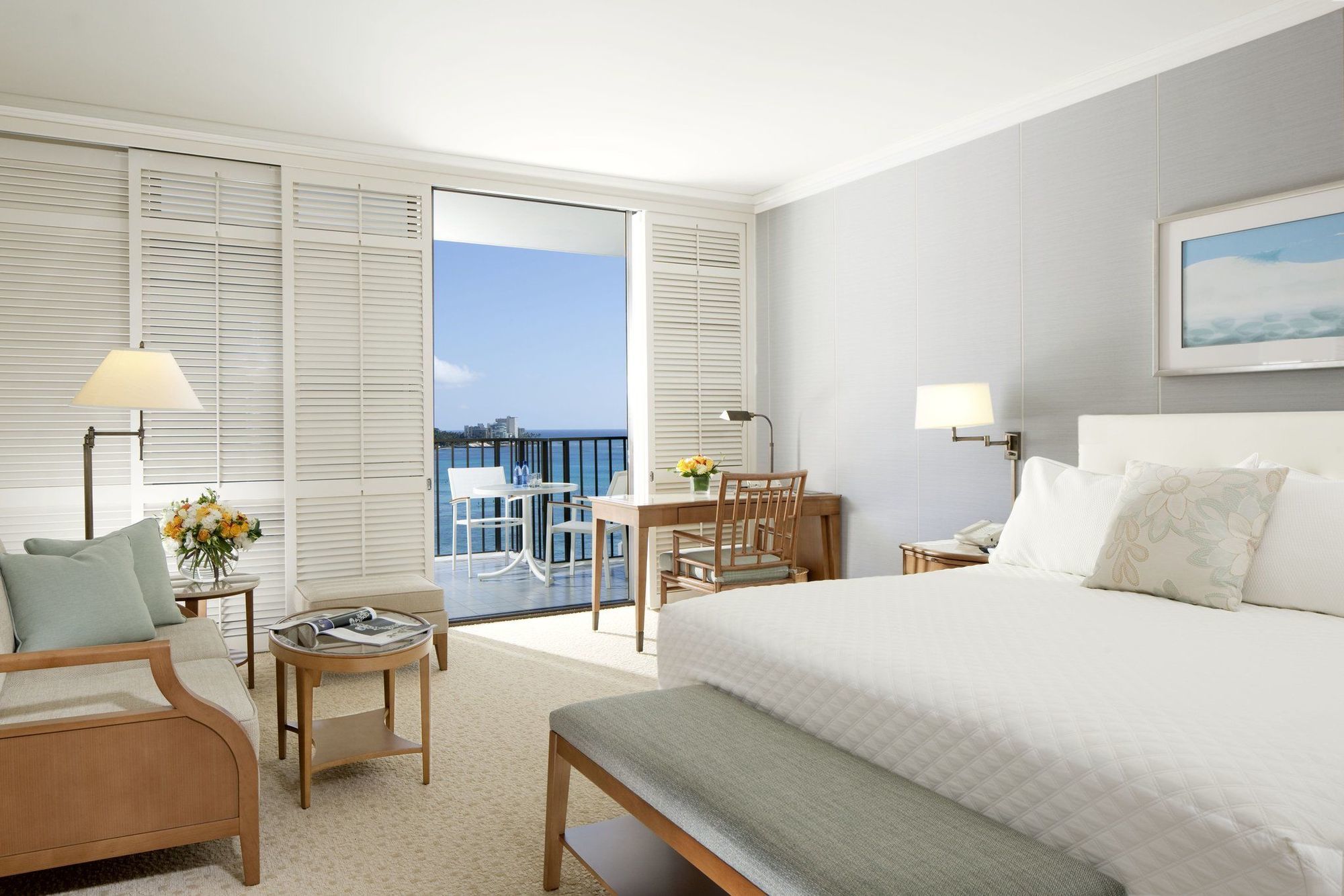 Halekulani - No Resort Fee Honolulu Room photo A guest room at the Four Seasons Resort Maui