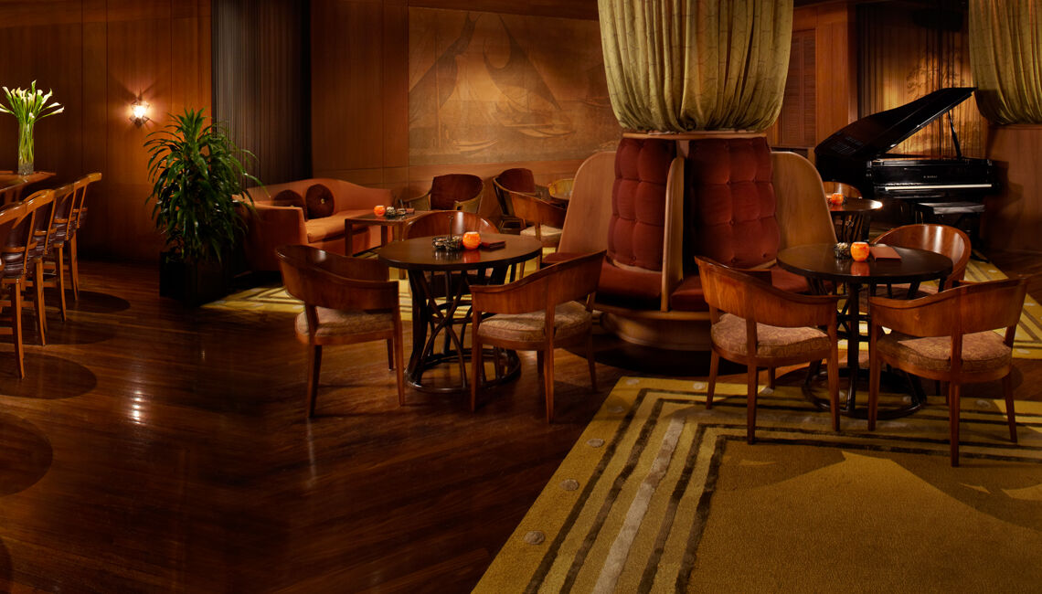 Halekulani - No Resort Fee Honolulu Exterior photo The piano bar at the Westin Palace, Madrid