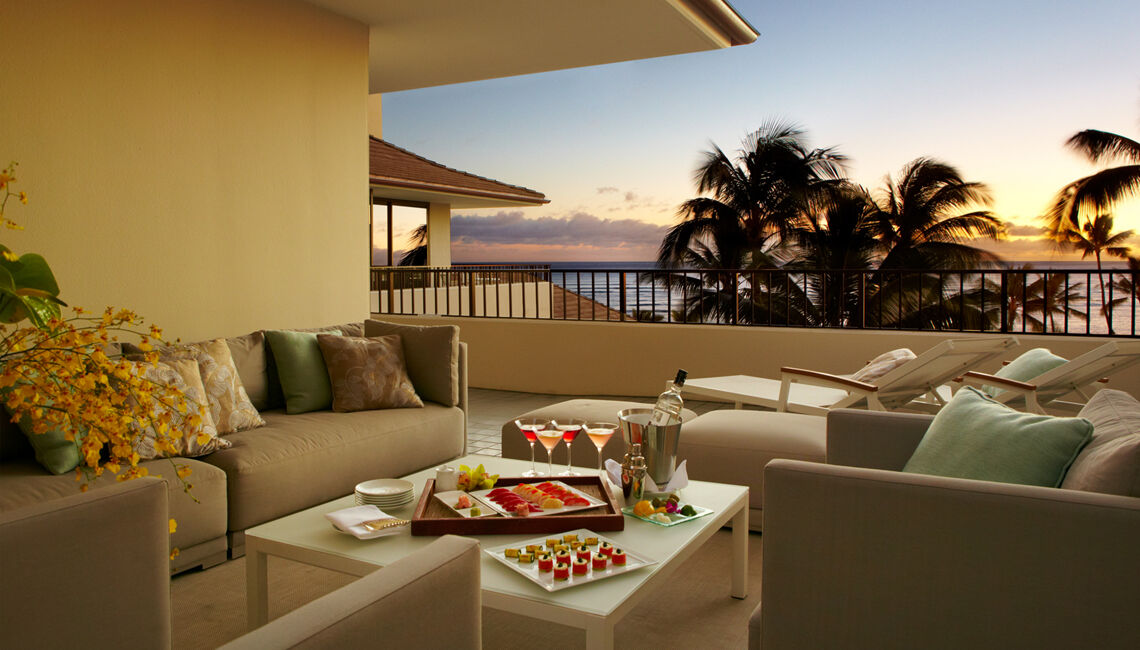 Halekulani - No Resort Fee Honolulu Exterior photo A view of the ocean from a suite at the Four Seasons Resort Maui