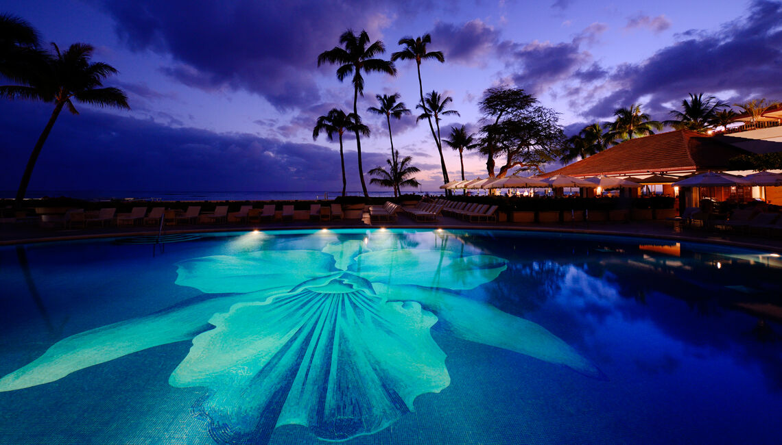 Halekulani - No Resort Fee Honolulu Exterior photo The pool at the Four Seasons Resort Maui at Beachmere